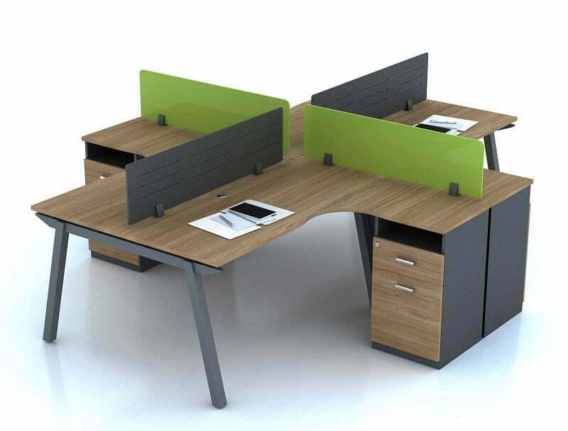Bàn làm việc có vách ngăn bằng nhựa mica
