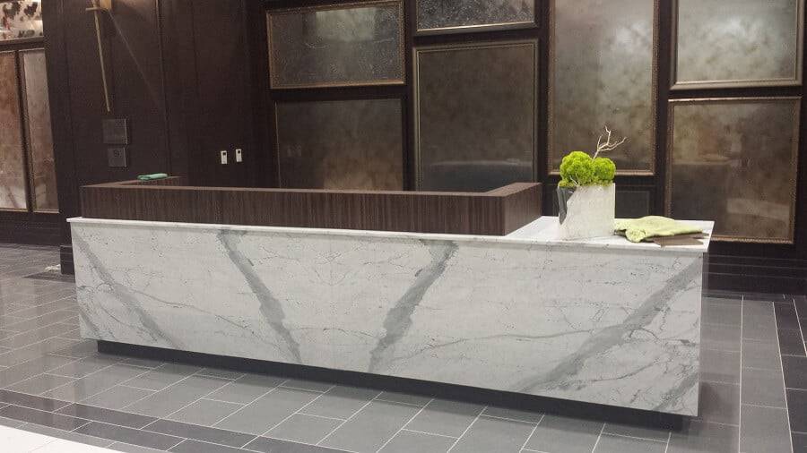 Dùng đá Granite làm quầy lễ tân