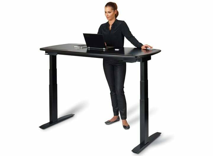Bàn làm việc đứng nâng cao hiệu quả công việc