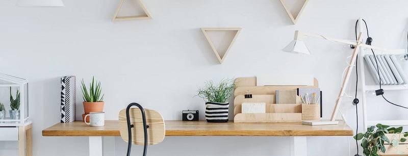 Chọn bàn làm việc ở nhà đẹp cho nữ giới theo kiểu dáng