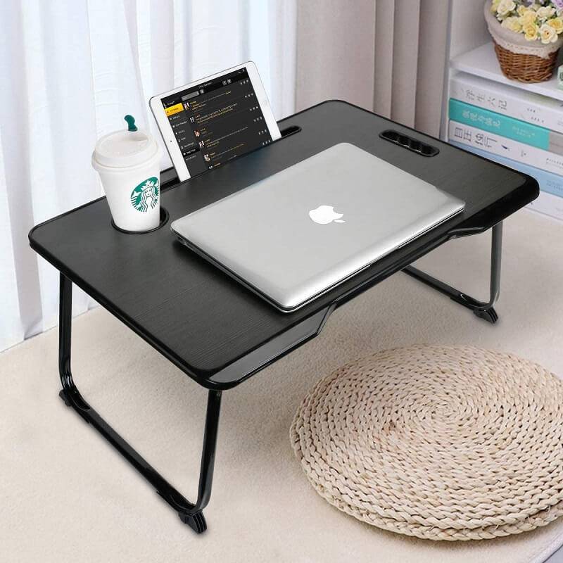 Bàn làm việc trên giường tích hợp nhiều tính năng tiện dụng